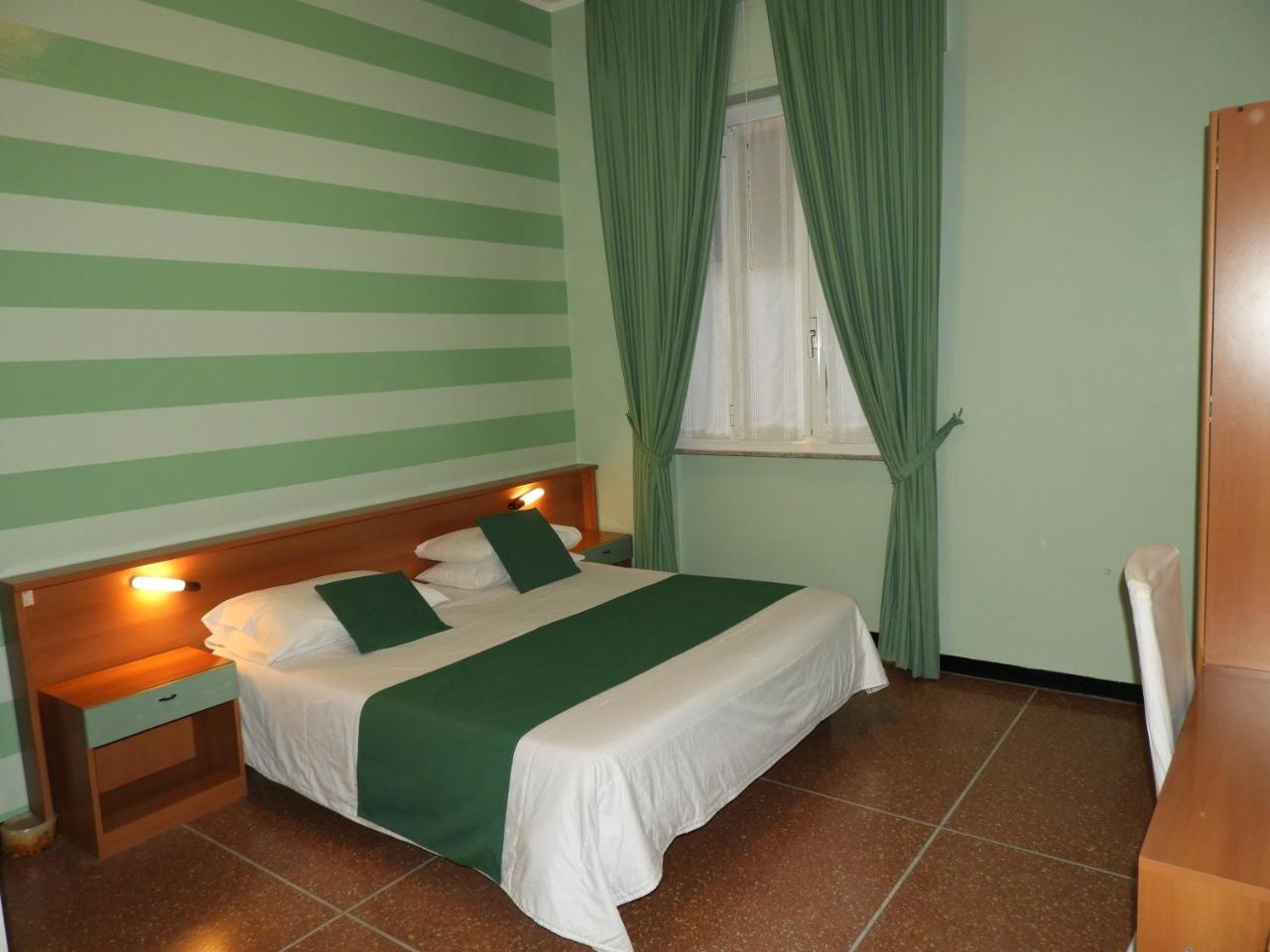 Albergo Glory Borghetto Santo Spirito Exterior foto