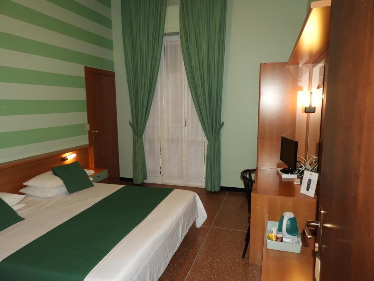 Albergo Glory Borghetto Santo Spirito Exterior foto